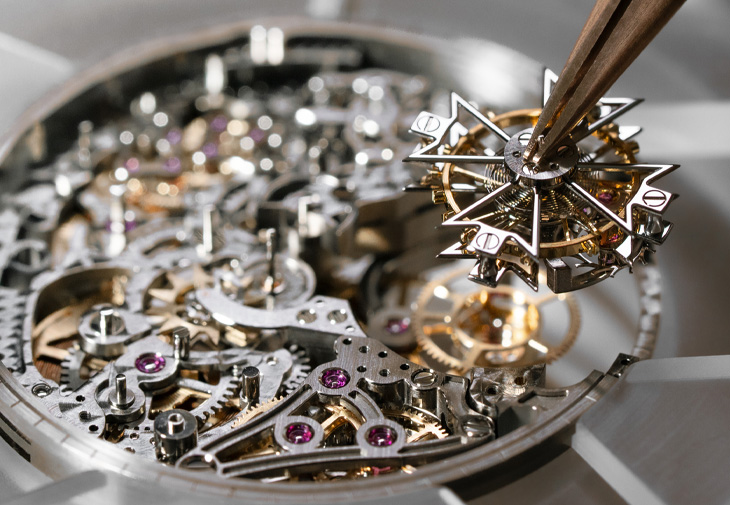 VACHERON CONSTANTIN江詩丹頓Les Cabinotiers三問報時陀飛輪鏤雕腕錶