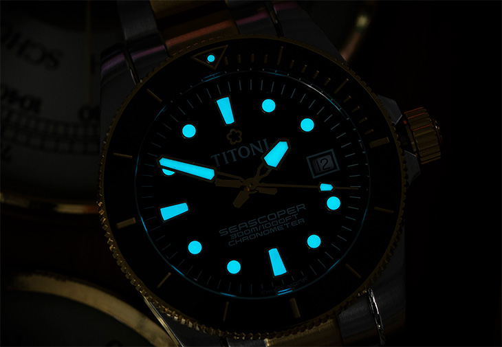 TITONI梅花表Seascoper 300 Bicolor