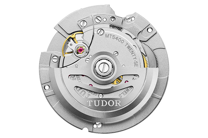 尺寸適中的新基礎 TUDOR MT5400系列自動機芯