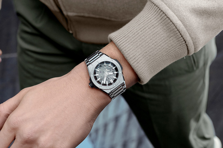 運動風正裝鍊帶腕錶範本 HUBLOT Time Only三針鍊帶腕錶