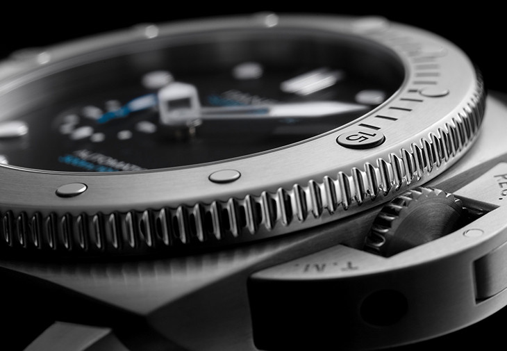 沛納海Submersible  QuarantaQuattro專業潛水腕PAM01229