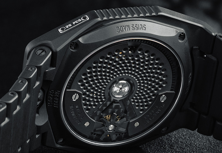 URWERK UR-100V Full Black Titanium Jacket