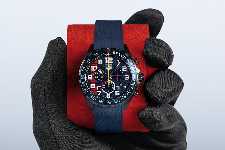 致敬F1紅牛車隊20週年！泰格豪雅推出最新TAG Heuer Formula 1 x甲骨文紅牛車隊限量版計時腕錶