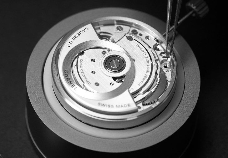 點亮 J12 創新火炬 香奈兒Caliber 12.1機芯
