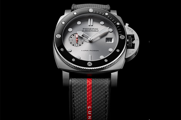 沛納海結合賽船美學 打造全新Submersible QuarantaQuattro Luna Rossa PAM01681