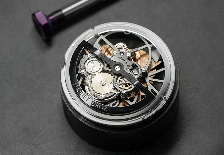 雅克德羅JAQUET DROZ鏤空藍寶石陀飛輪─武士道