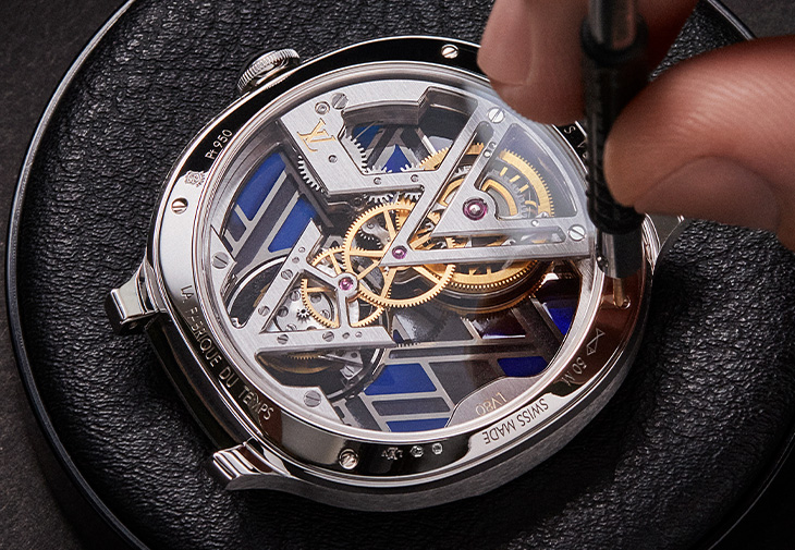 LOUIS VUITTON Voyager Flying Tourbillon“Poinçon de Genève” Plique-à-jour