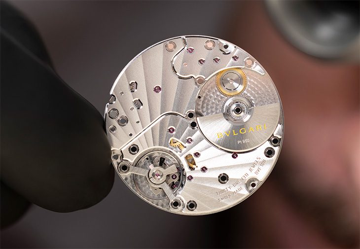 BULGARI寶格麗Octo Finissimo Automatic 37超薄自動腕錶