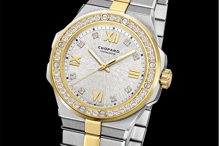 首度結合雙材質  CHOPARD Alpine Eagle 33搭配「瓦爾斯暗灰色」錶盤
