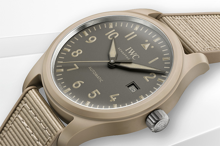 IWC 沙色陶瓷錶款再添新成員  Top Gun海軍空戰部隊自動腕錶41「莫哈韋沙漠」特別版