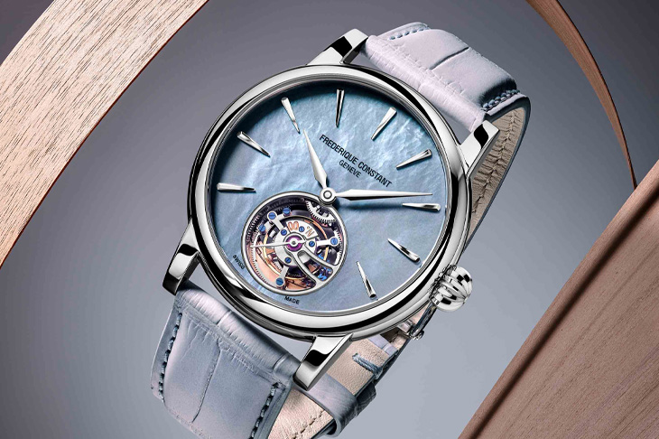 首搭珍珠貝母錶盤 康斯登Classic Tourbillon Manufacture陀飛輪腕錶