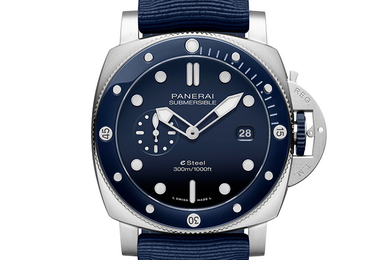 沛納海Submersible  QuarantaQuattro eSteel Blu Profondo專業潛水腕錶PAM01289