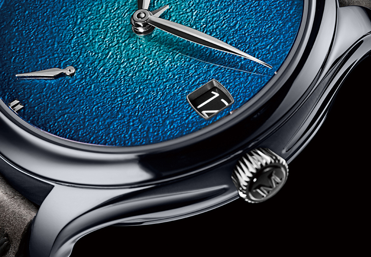 H.MOSER & CIE.亨利慕時勇創者萬年曆鉭金屬藍色琺瑯腕錶