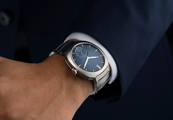 H. MOSER & CIE.亨利慕時疾速者小秒針藍色琺瑯腕錶