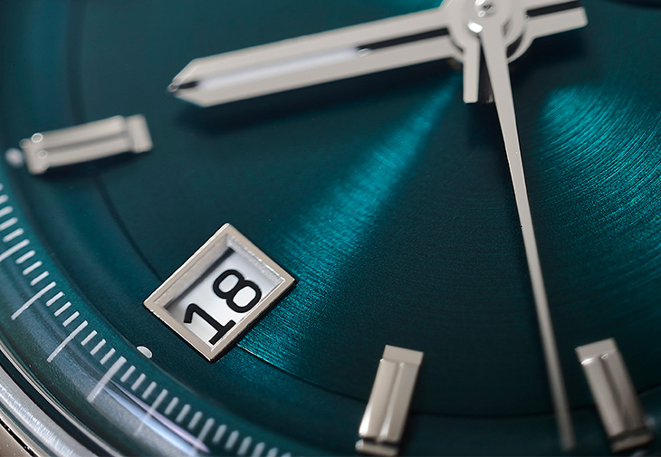 TAG HEUER泰格豪雅Carrera計時腕錶湖水綠款