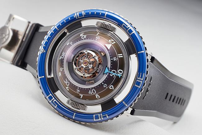 超驚人電光水母　MB&F HM7 Aquapod腕錶