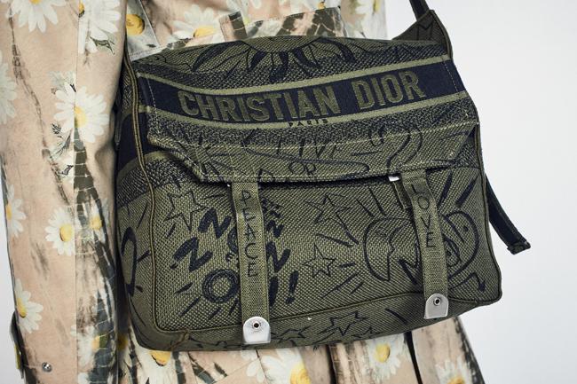 慵懶生活態度 DiorCamp 郵差包