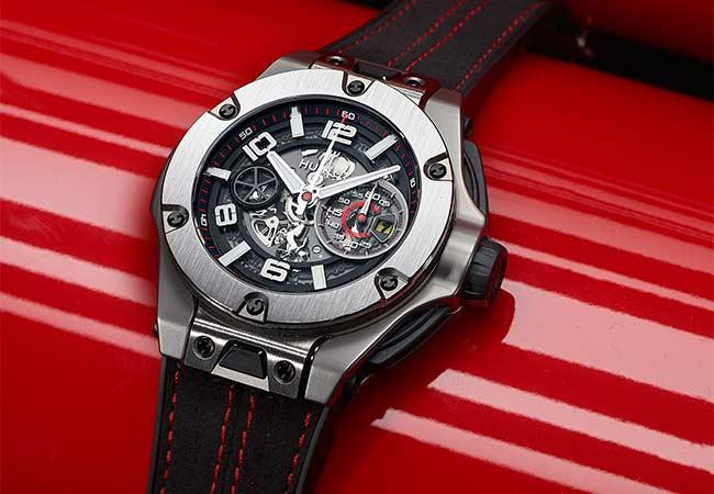 宇舶Big Bang Ferrari鈦金屬計時碼錶。