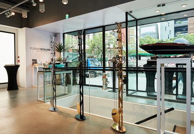 MB&F M.A.D. Gallery瘋狂藝廊外展出TIME MACHINE Johann TM3系列