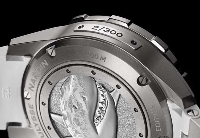 雅典錶ULYSSE NARDIN 通常將限量編號以銘牌的方式置於錶側。