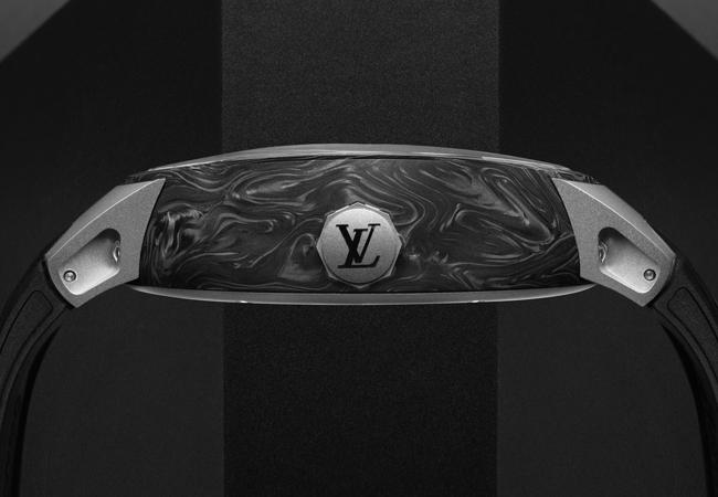 路易威登LOUIS VUITTON Tambour Curve Flying Tourbillon陀飛輪