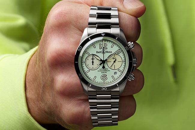 BELL & ROSS Br V2-94  Full Lum夜光強烈對比