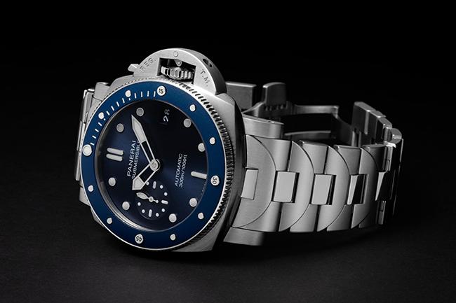 鍊帶上身  沛納海Submersible Blu Notte專業潛水腕錶PAM01068