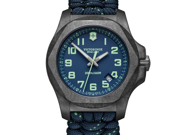 VICTORINOX I.N.O.X. Carbon