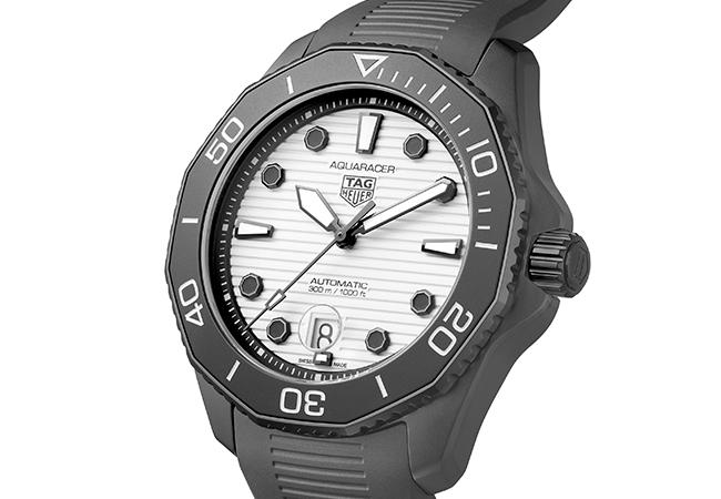 泰格豪雅TAG Heuer Aquaracer Professional 300米Night Diver夜潛者腕錶 