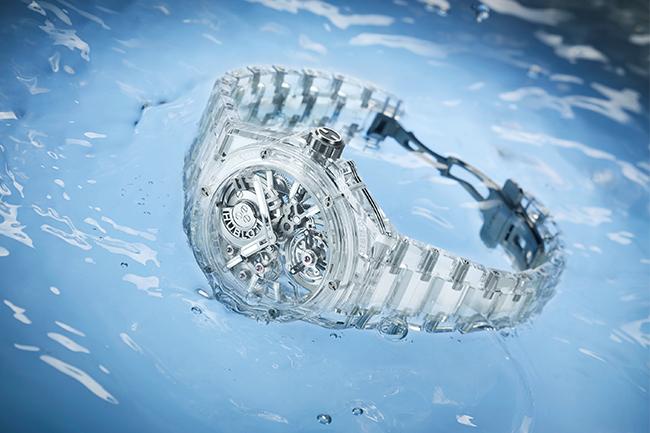 HUBLOT Big Bang Integral鍊帶系列  打破傳統，以新材質帶來更多變化。