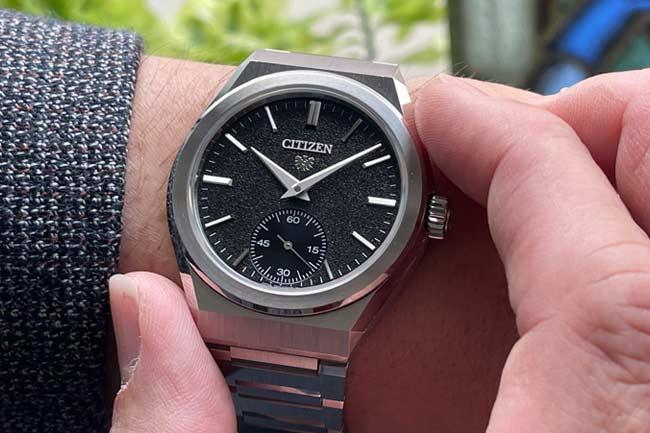 The CITIZEN頂級工匠機械腕錶NC0200-90E