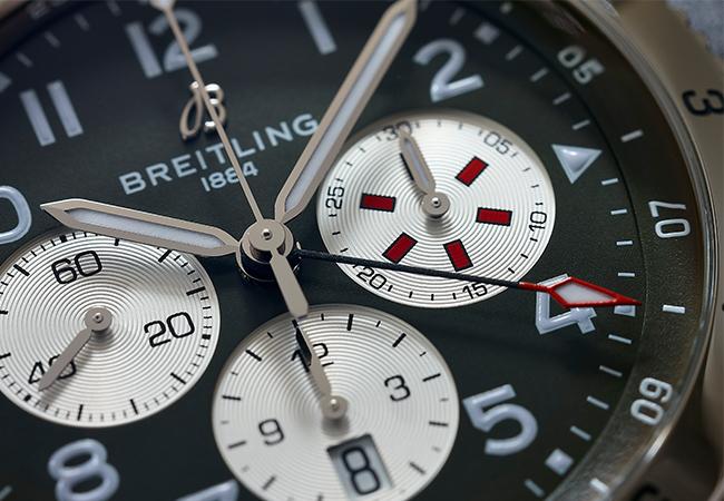 BREITLING Super AVI B04 Chronograph 46 Cutriss Warhawk寇蒂斯戰鷹特別版