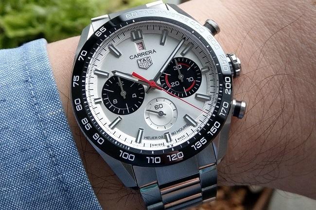 泰格豪雅 Carrera Sport H02 160週年限量計時腕錶 向昔日致敬的熊貓面 