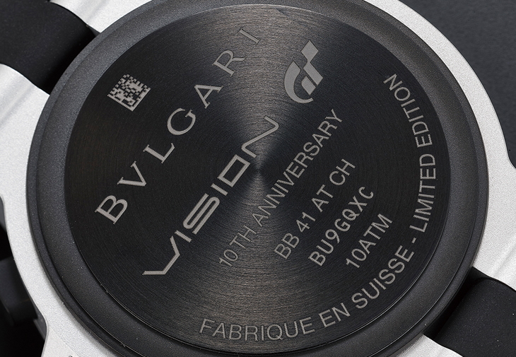 BVLGARI與賽車模擬電玩遊戲《Gran Turismo跑車浪漫旅》聯名合作的Bulgari Aluminium x Gran Turismo特別版腕錶