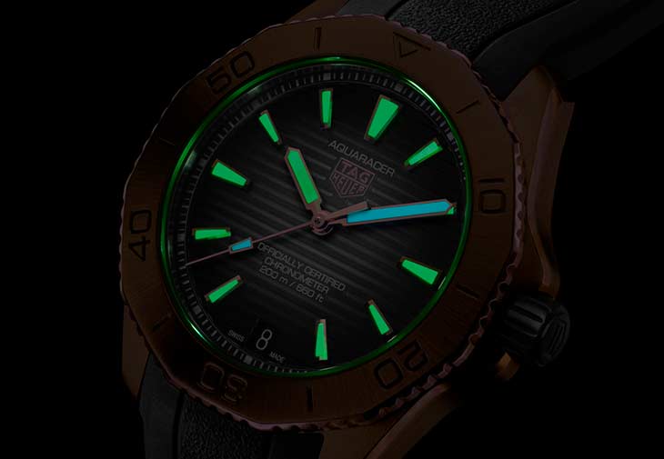 黃金TAG HEUER泰格豪雅Aquaracer Professional 200