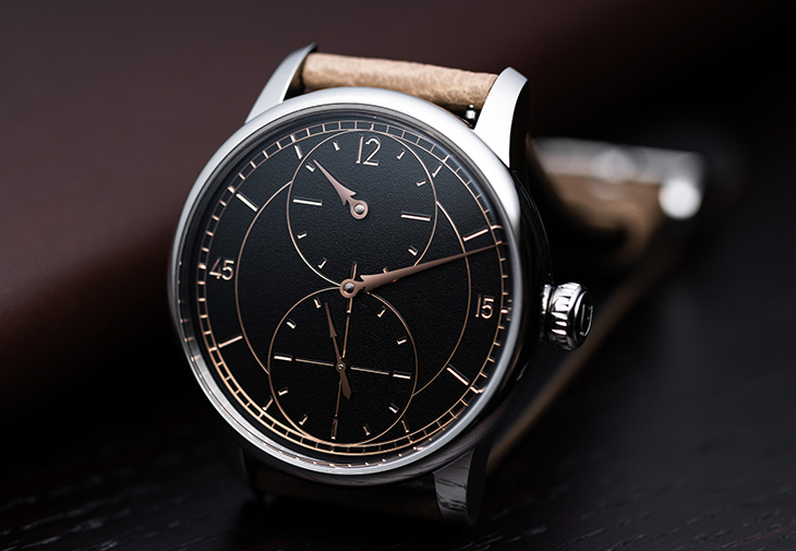 LOUIS ERARD Le Régulateur Gravé Noir三針一線黑色雕刻面盤腕錶