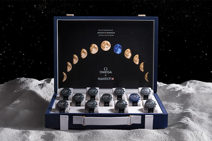 歐米茄將為Orbis於蘇富比拍賣限量11套MoonSwatch Moonshine Gold行李箱錶盒