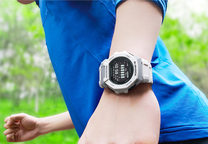 CASIO G-SHOCK G-SQUAD運動系列
