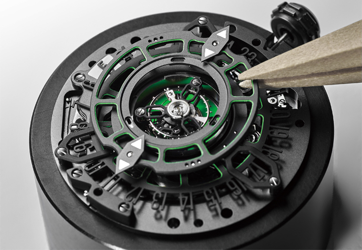 寶格麗BVLGARI Octo Roma Striking Papillon Tourbillon蝴蝶中置陀飛輪腕錶
