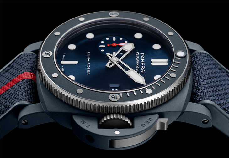 PANERAI沛納海Submersible QuarantaQuattro Luna Rossa Ti-Ceramitech™腕錶