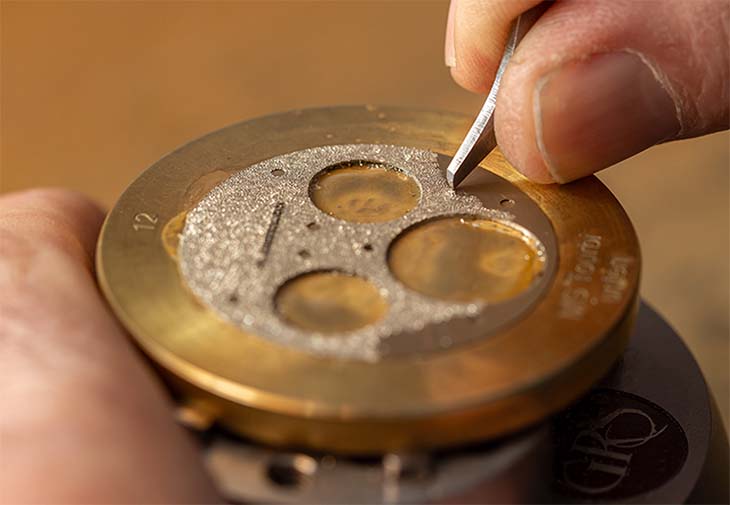 MORITZ GROSSMANN Tremblage