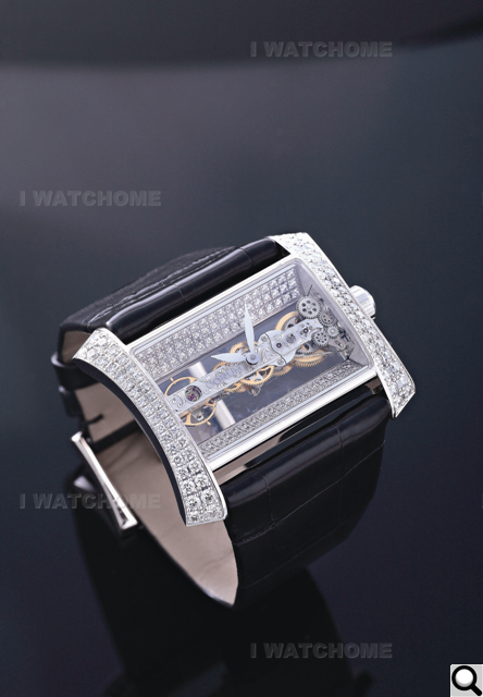 CORUM Golden Bridge Lady