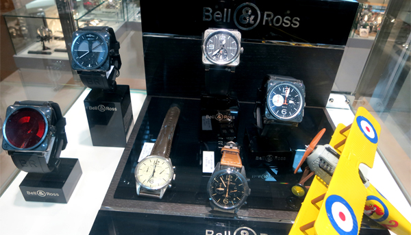 敦文櫥窗現正上映BELL&ROSS品牌傳奇