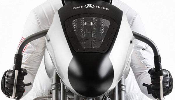 BELL & ROSS B-Rocket  當時間駕馭速度   經典Ｘ經典 聯展