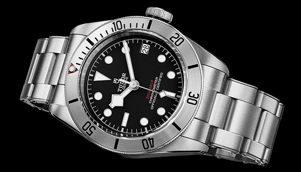 摩砂鋼字圈點綴　TUDOR Heritage Black Bay Steel腕錶
