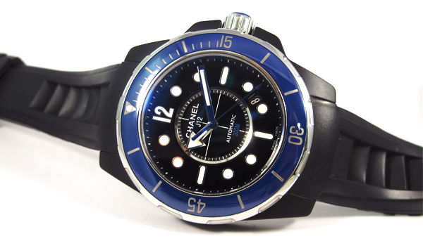 CHANEL J12 Marine 潛水錶
