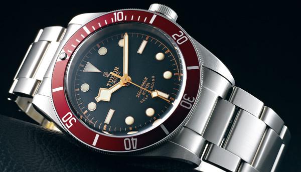 TUDOR Heritage Black Bay 重現傳奇潛水錶款的原貌