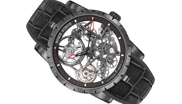 輕盈的碳纖維複合材料 ROGER DUBUIS Excalibur 42自動上鍊鏤空腕錶