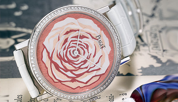 以玫瑰為名 PIAGET Altiplano 珍珠母貝木質細工鑲嵌腕錶