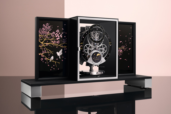 以琺瑯工藝展現櫻花之美／積家Atmos Régulateur 「Cherry Blossom」櫻花規範指針空氣鐘 -- 桌鐘座鐘懷錶特集四